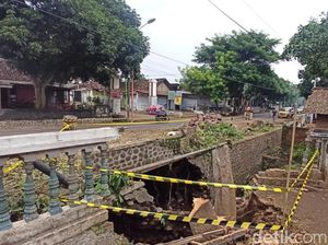 Balai Besar Pelaksanaan Jalan Nasional Jatim Cek Jembatan Ambrol Banyuwangi Balai Besar Pelaksanaan Jalan Nasional Jatim Cek Jembatan Ambrol Banyuwangi