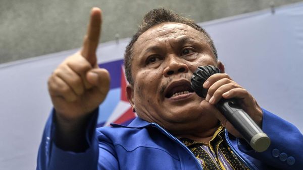 Kala Sekjen Demokrat versi KLB Jhoni Allen Orasi Berapi-api