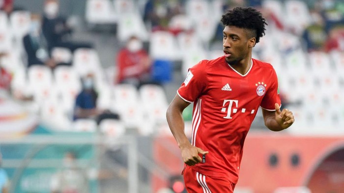 DOHA, QATAR - FEBRUARY 11: Kingsley Coman of Bayern Muenchen looks on during the finale FIFA Club World Cup Qatar 2020 match between FC Bayern Muenchen and Tigres UANL on February 11, 2021 in Doha, Qatar. (Photo by Gaston Szerman/DeFodi Images/Getty Images)