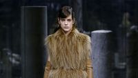 15 Koleksi Fendi Fall Winter 2021, Karya Perdana Kim Jones