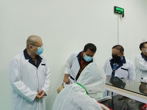 Datangi Pabrik Antigen di Jakbar, Pimpinan Komisi IX: Cintai Produk Indonesia