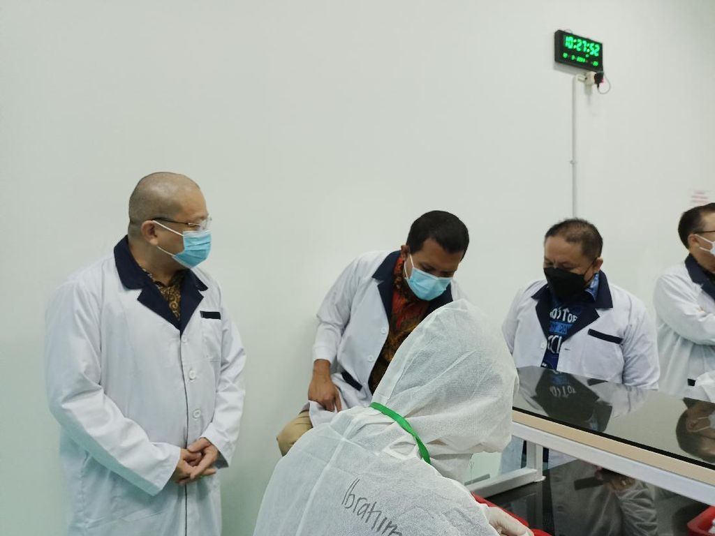Datangi Pabrik Antigen di Jakbar, Pimpinan Komisi IX: Cintai Produk Indonesia Datangi Pabrik Antigen di Jakbar, Pimpinan Komisi IX: Cintai Produk Indonesia
