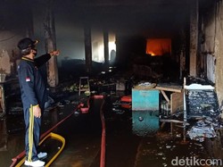 Api Kebakaran di Pasar Kota Banjarnegara Belum Padam hingga Pagi Ini
