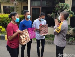 Mahasiswa-Pelajar Papua di Kota Kediri Dapat Masker hingga Hand Sanitizer