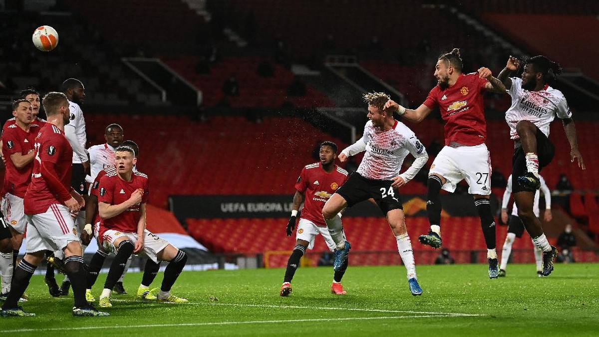 AC Milan menahan imbang Manchester United di Old Trafford. (Foto: Getty Images/Laurence Griffiths)