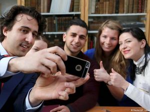 Pemilu Parlemen Belanda Minggu Depan Didominasi Isu Pandemi Corona