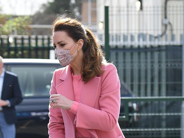 Foto: Kate Middleton Cantik Berbaju Pink Usai Wawancara Meghan Markle Viral