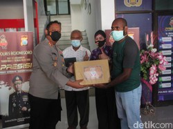 Warga Papua di Bojonegoro Silaturahmi dengan Polisi Saat Pandemi COVID-19