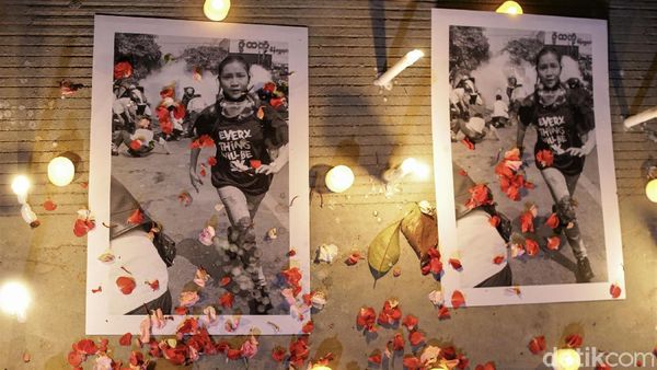 Potret Aksi Dukungan untuk Myanmar di Depan Kantor ASEAN