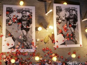 Potret Aksi Dukungan untuk Myanmar di Depan Kantor ASEAN Potret Aksi Dukungan untuk Myanmar di Depan Kantor ASEAN