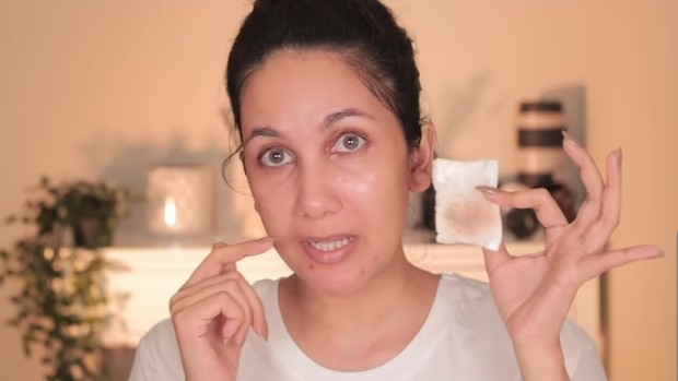 Sisa Make Up yang Terangkat oleh Micellar Water