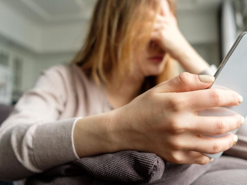 Kisah Wanita Korban Ghosting: Si Dia Tiba-tiba Menghilang, Pamer Foto Mantan Kisah Wanita Korban Ghosting: Si Dia Tiba-tiba Menghilang, Pamer Foto Mantan
