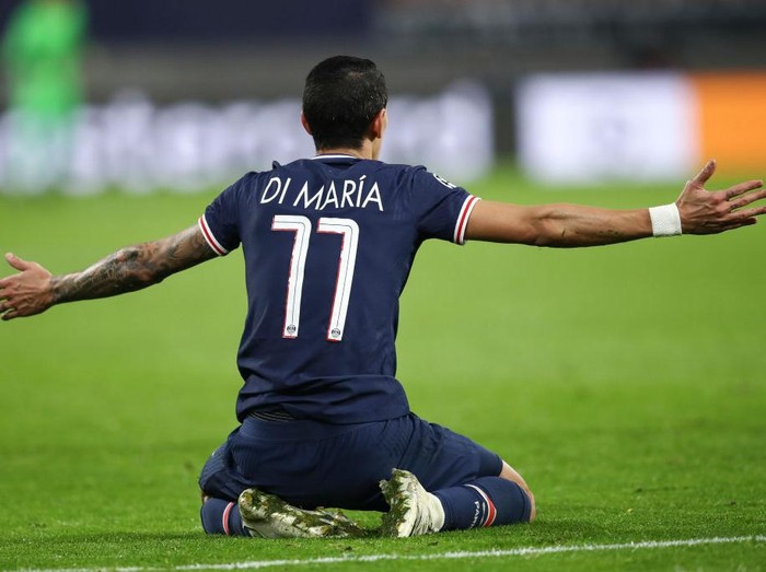 LEIPZIG, GERMANY - NOVEMBER 04: Angel Di Maria of Paris Saint-Germain reacts during the UEFA Champions League Group H stage match between RB Leipzig and Paris Saint-Germain at Red Bull Arena on November 04, 2020 in Leipzig, Germany. (Photo by Maja Hitij/Getty Images)