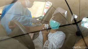 Asyik! Kini Warga Tangerang Bisa Vaksin COVID-19 Secara Drive Thru