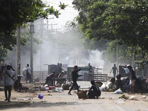 Kondisi Makin Parah di Myanmar Saat Pabrik-pabrik China Dijarah Kondisi Makin Parah di Myanmar Saat Pabrik-pabrik China Dijarah
