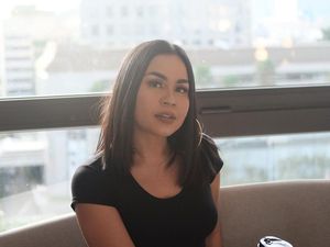 Cerita Melaney Ricardo Soal Geng Artisnya yang Pernah Ribut Cerita Melaney Ricardo Soal Geng Artisnya yang Pernah Ribut