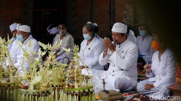 Menengok Ritual Tawur Agung Kesanga di Cimahi
