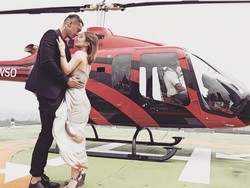 Sweet Banget! Miller Khan Lamar Kekasih di Atas Helikopter