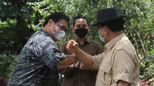 Momen Keakraban Prabowo dan Airlangga di Hambalang