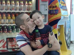 Air Mata Okan Kornelius saat Bicara soal Anak