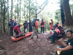 Jatuh Saat Daki Gunung Lompobattang Sulsel, Satu Pendaki Alami Patah Tulang