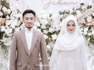Momen Bahagia Ustaz Syam Nikahi Jihan Salsabila yang Kenal dari Medsos