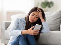 WFH Bikin Cemas Setiap Lihat WhatsApp, Kamu Juga?