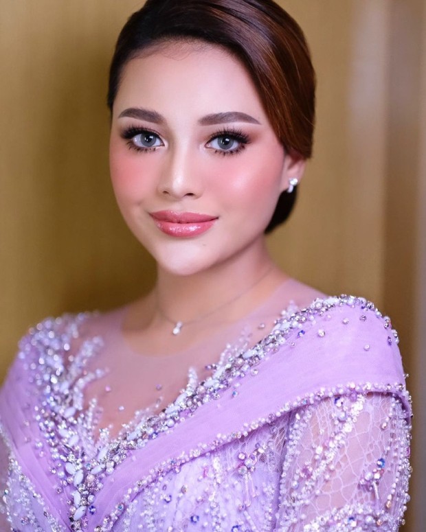 Cantiknya Aurel Hermansyah Di Hari Lamaran Dengan Makeup Jatuh Cinta