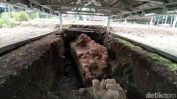 Foto: Jelajahi Situs-situs di Sekitar Candi Borobudur Yuk!