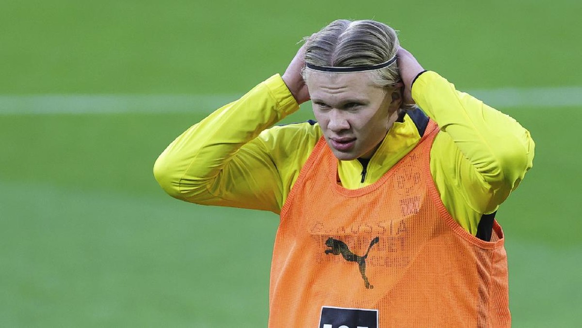 Erling Haaland akan menghadapi salah satu klub yang meminatinya, Manchester City. (Foto: Friedemann Vogel/Pool Photo via AP)