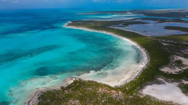 Foto Pulau Cantik di Bahama yang Dilego