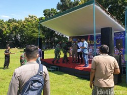 Lomba Burung Berkicau di Banyuwangi Dibubarkan Satgas COVID-19