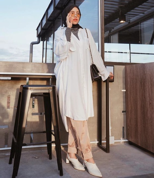 OOTD untuk ibu hamil berhijab/Instagram @aghniapunjabi