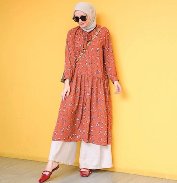 OOTD untuk ibu hamil berhijab/Instagram @megaiskanti