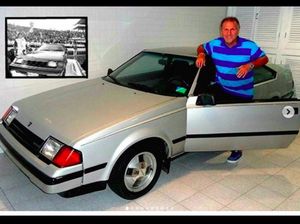 Legenda Brasil Ini Setia 40 Tahun Pakai Mobil Hadiah Saat Kalahkan Liverpool