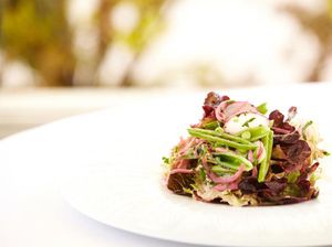 7 Bunga Hiasan Makanan yang Bisa Dimakan dan Bernutrisi 7 Bunga Hiasan Makanan yang Bisa Dimakan dan Bernutrisi