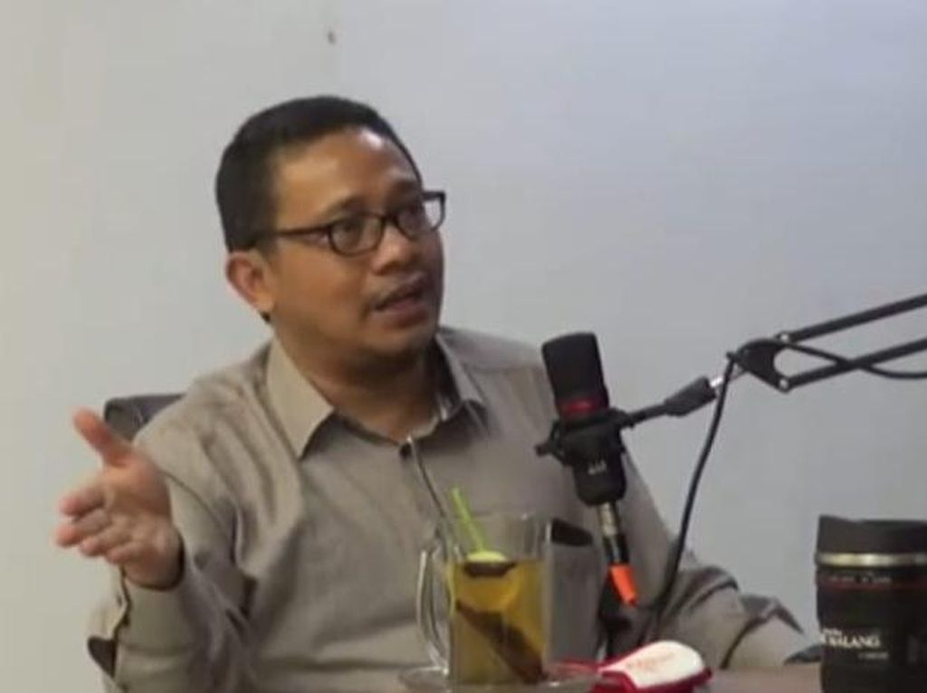 Analis Sebut Satgas Jatim Harus Sanksi Wali Kota Blitar Soal Video Viral Analis Sebut Satgas Jatim Harus Sanksi Wali Kota Blitar Soal Video Viral