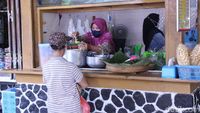 Asyiknya Belanja dan Jajan di Pasar Oro-oro Dowo Malang yang Bersih