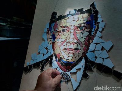 Ciamik! Keramik Bekas Disulap Jadi Mosaik Jokowi hingga SBY