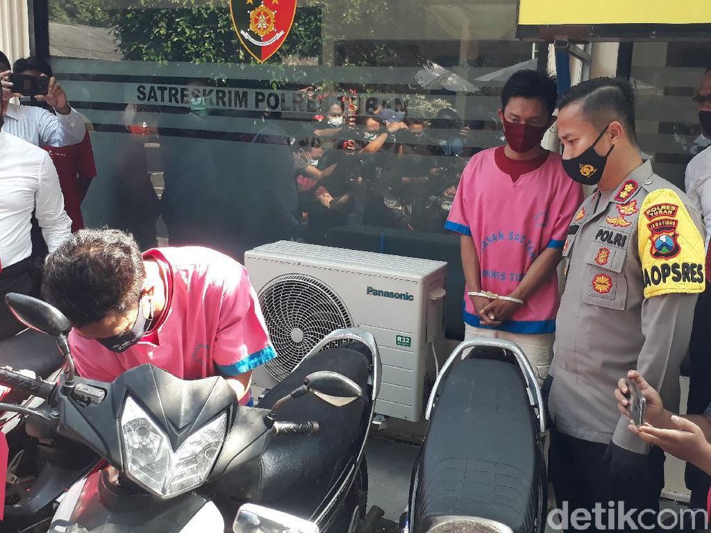 2 Residivis Curanmor di Tuban Ditangkap Usai Curi Motor Guru Ngaji 2 Residivis Curanmor di Tuban Ditangkap Usai Curi Motor Guru Ngaji