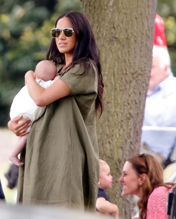 Meghan dan Archie ketika menghadiri King Power Royal Charity Polo Match.