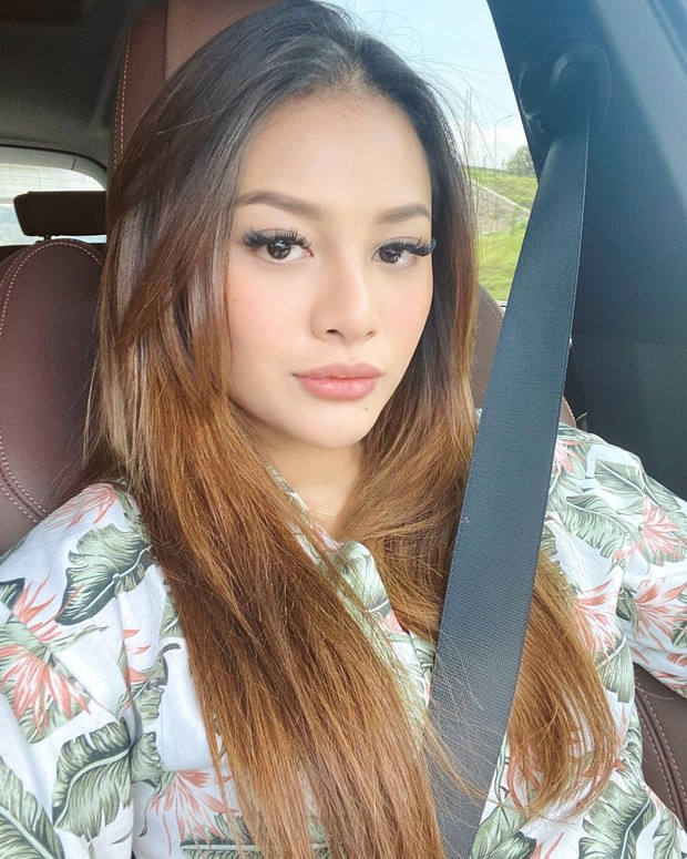 Gaya makeup Aurel Hermansyah (foto: instagram.com/aurelie.hermansyah)