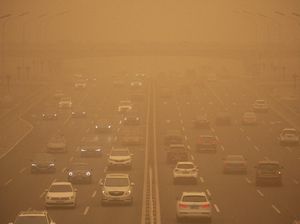 Badai Pasir di China Telan Kota, Warga Tak Bisa Lihat Cahaya Matahari