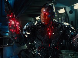 Pemeran Cyborg Buka-bukaan, Ungkap Sifat Joss Whedon yang Semena-mena