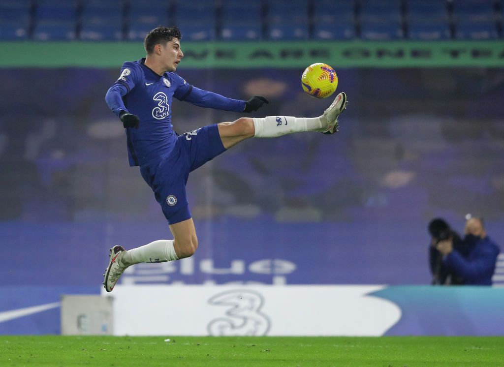 LONDON, ENGLAND - JANUARY 27: Kai Havertz of Chelsea in action during the Premier League match between Chelsea and Wolverhampton Wanderers at Stamford Bridge on January 27, 2021 in London, England. Sporting stadiums around the UK remain under strict restrictions due to the Coronavirus Pandemic as Government social distancing laws prohibit fans inside venues resulting in games being played behind closed doors. (Photo by Richard Heathcote/Getty Images)