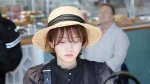 Kim So Hyun Menawan di Love Alarm 2, Intip Yuk Kulinerannya