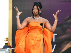 Megan Thee Stallion Tak Hadir di AMA 2021, Kolaborasi dengan BTS Batal