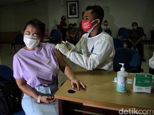 Fatwa MUI: Vaksinasi COVID-19 Tidak Membatalkan Puasa Fatwa MUI: Vaksinasi COVID-19 Tidak Membatalkan Puasa