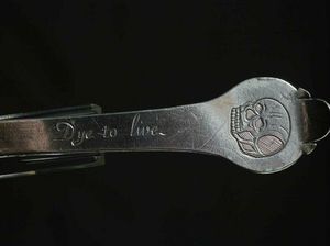 Misteri di Balik Sendok Lambang Tengkorak Berusia 361 Tahun