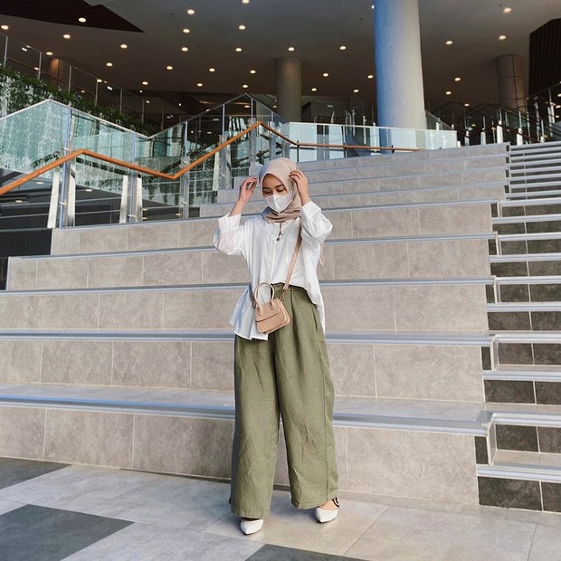 Intip Mix and Match Wide Leg Trouser ala Hijabers TikTok Cantik Alifhia Fitri